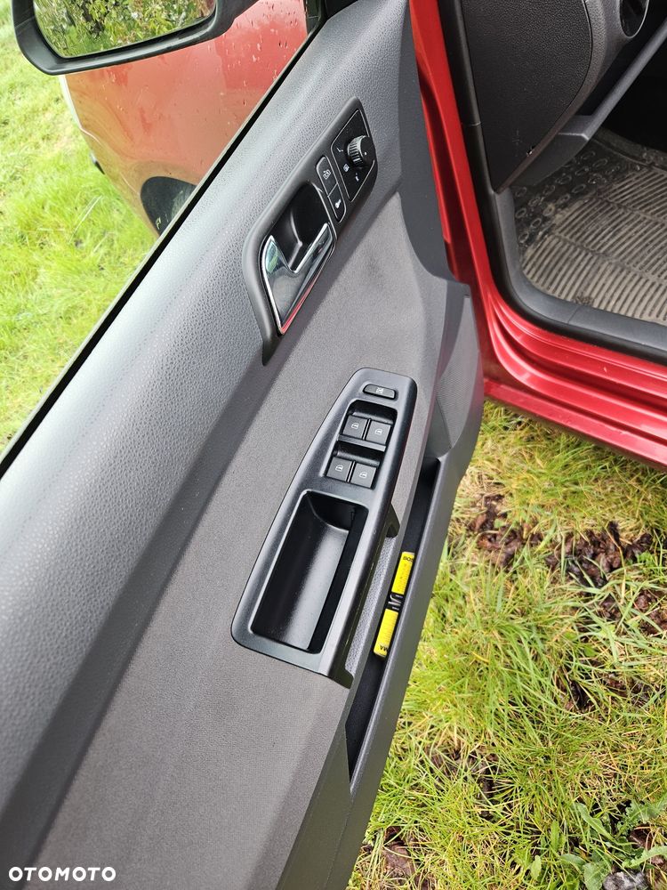 Volkswagen Polo - 8