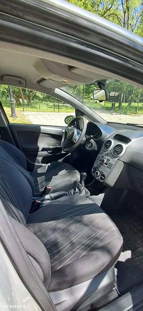 Opel Corsa 1.2 16V Enjoy - 12
