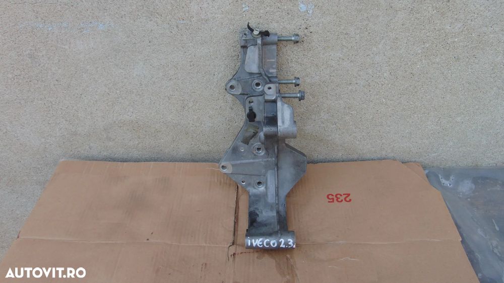 Suport alternator Iveco Daily 2.3 HPI euro 6,an 2014-2020 cod 5802166033 - 1