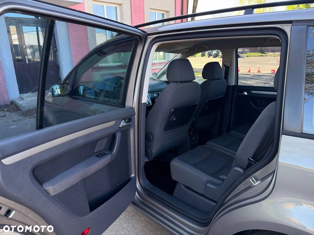 Volkswagen Touran 1.9 TDI Highline - 16