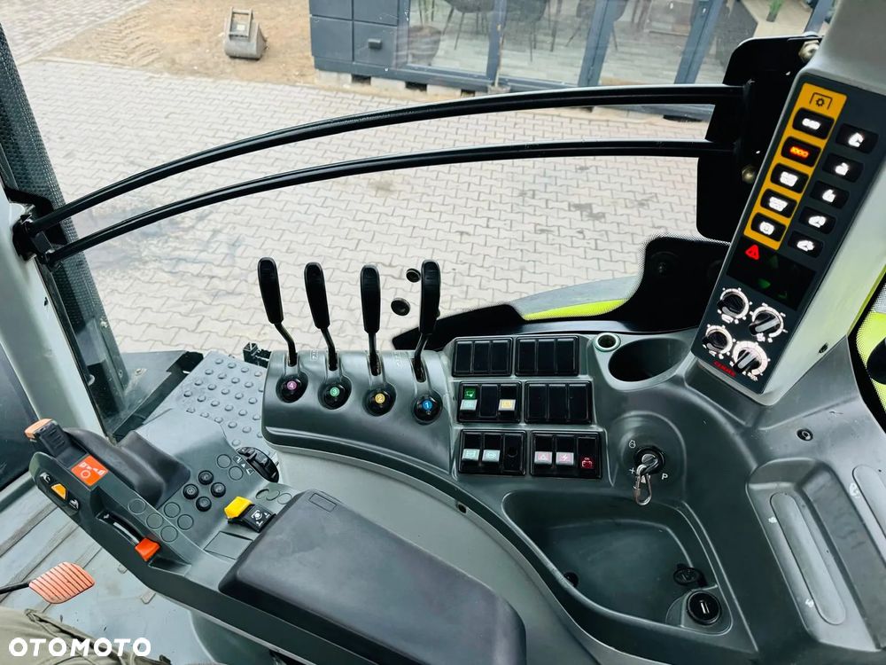 Claas Axion 850 - 14