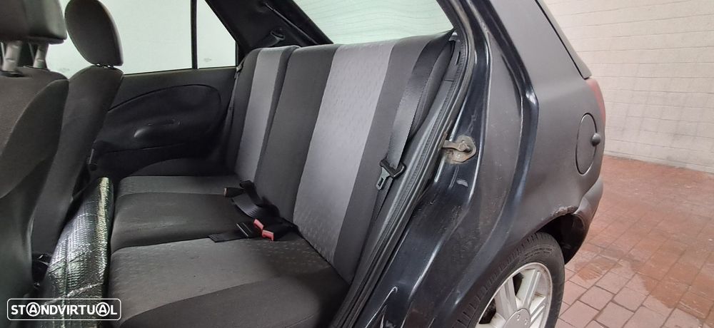 Ford Fiesta 1.25 Techno - 9