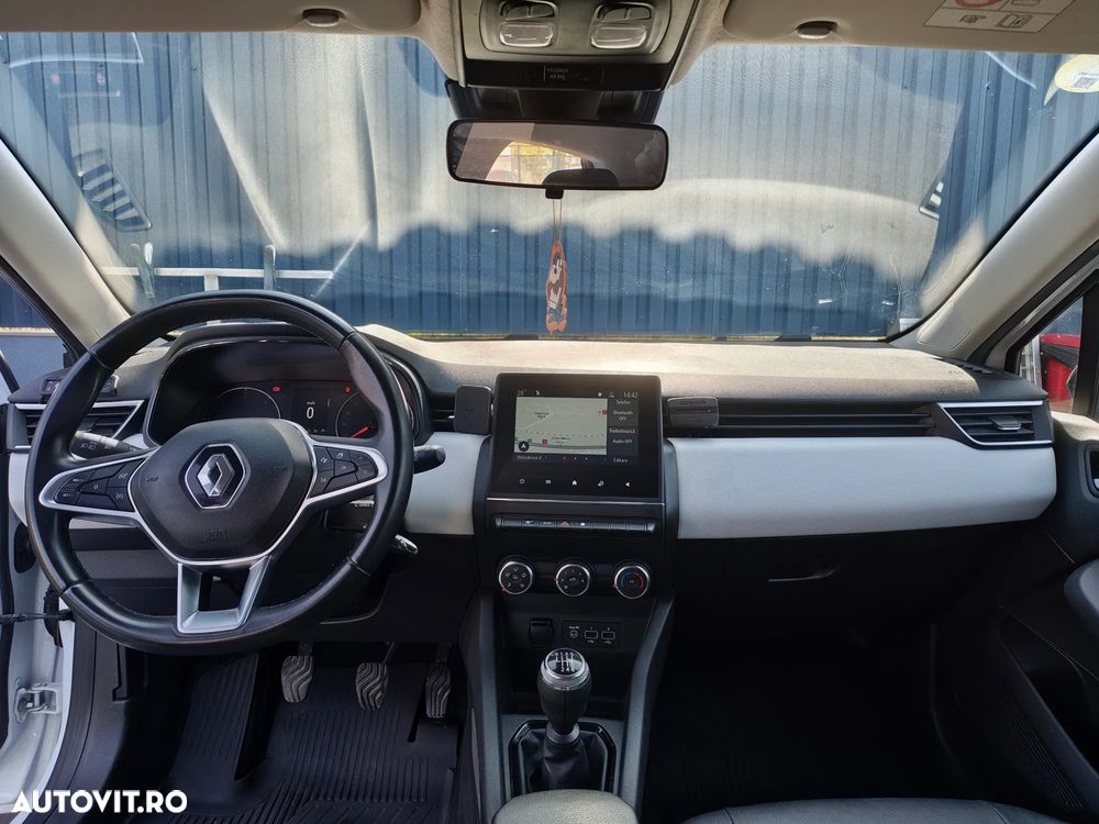 Renault Clio - 19