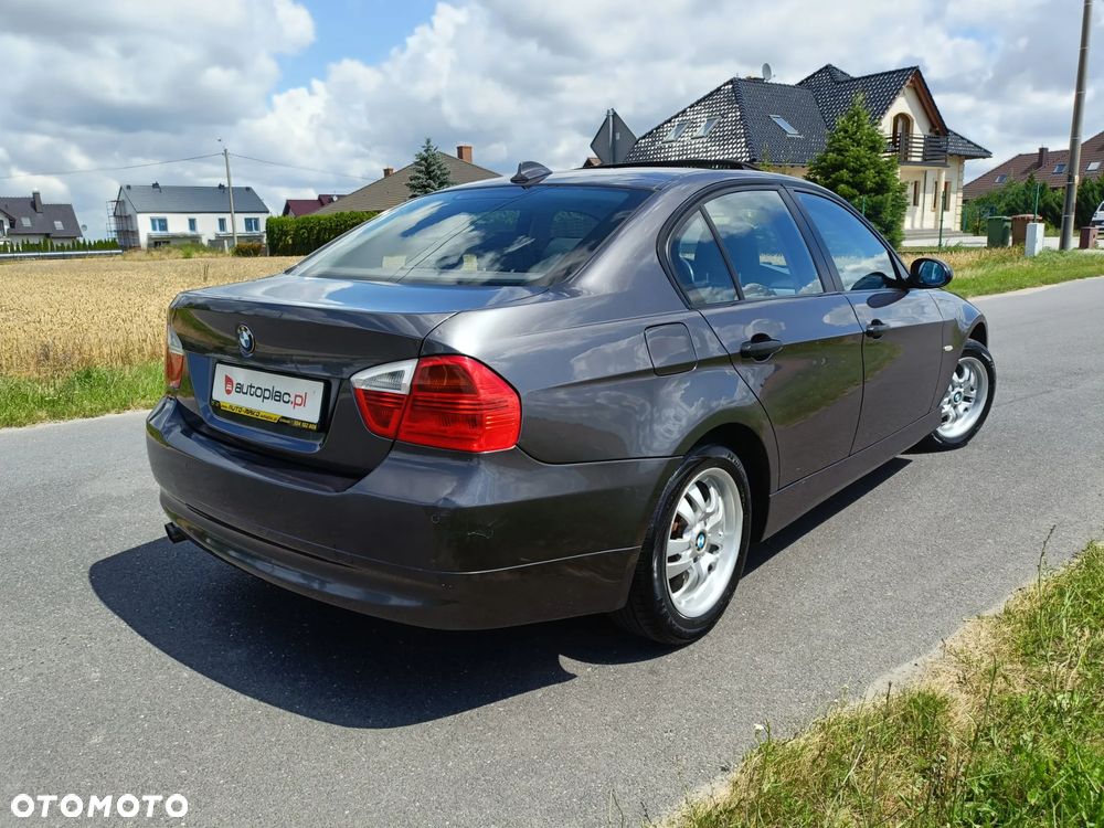 BMW Seria 3 - 34