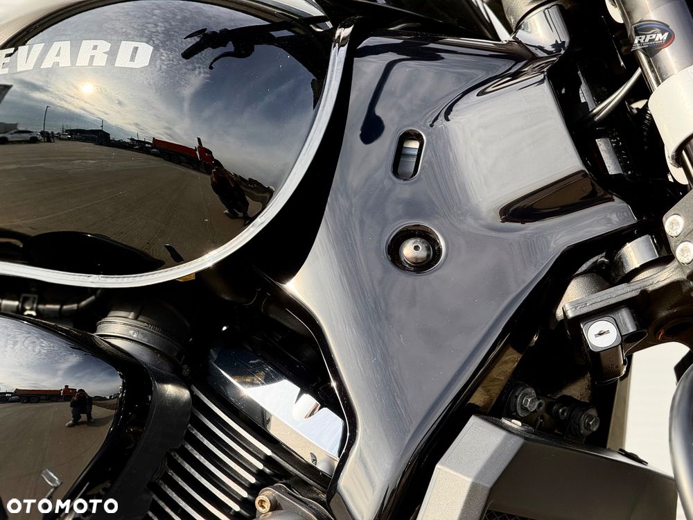Suzuki Boulevard - 26