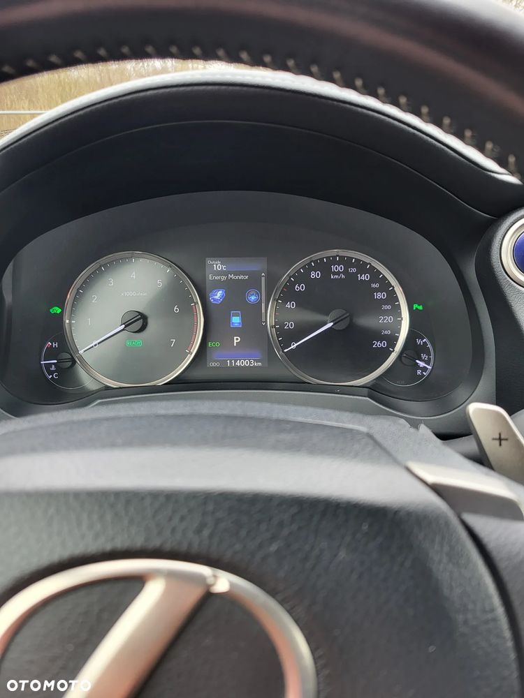 Lexus IS Business Edition - 17