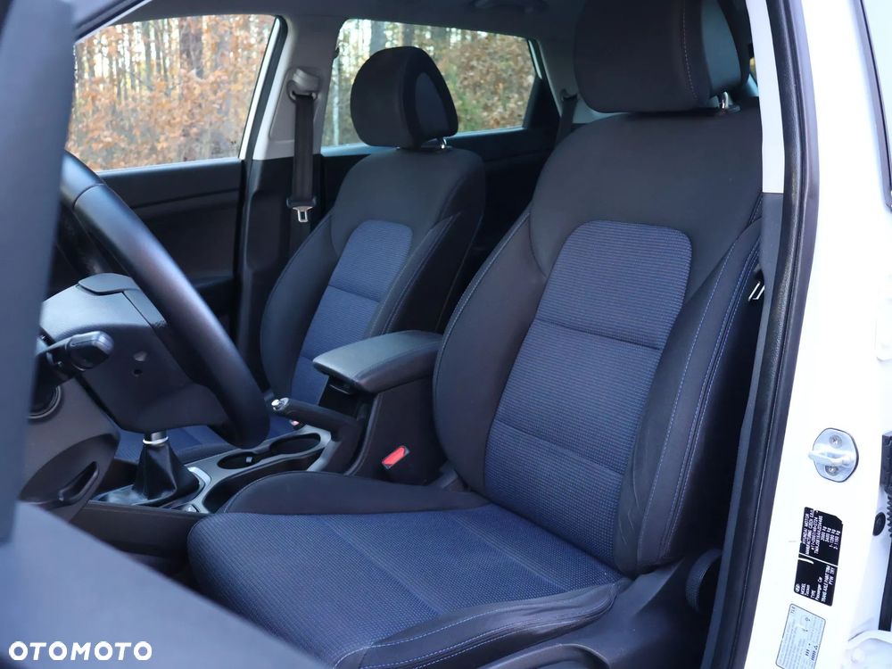 Hyundai Tucson 1.7 CRDI BlueDrive Comfort 2WD - 9
