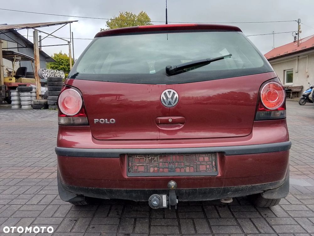 Volkswagen Polo 9N3 FL (05-09.) 1.2 B 59KM. Silnik BBM Skrzynia JHN/LVC  lakier LC3R.Cały na części. GWARANCJA !!! Przód Tył Zestaw Komplet Drzwi Klapa Zderzak Błotnik Maska Grill Atrapa Szyba Pas Lampa Lusterko Boczki Fotel Kanapa Kokpit Deska Rozdzielcza Przełącznik Włącznik Sterownik Przewody Wiązka Instalacja Moduł Komputer Czujnik Listwa Pompa Alternator Wtryski Głowica Rozrusznik Kompresor Sprzęgło Dwumas Silnik Skrzynia ABS Klimatyzacji Paliwa Wspomagania Kolektor Turbina Przepustnica Zawór Chłodnica Koło Hak Belka Sanki Zawieszenie Mcpherson Półoś Amortyzator Wydech Tłumik Zacisk Most - 5
