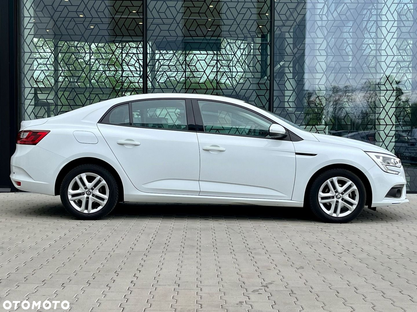 Renault Megane 1.3 TCe FAP Limited - 3
