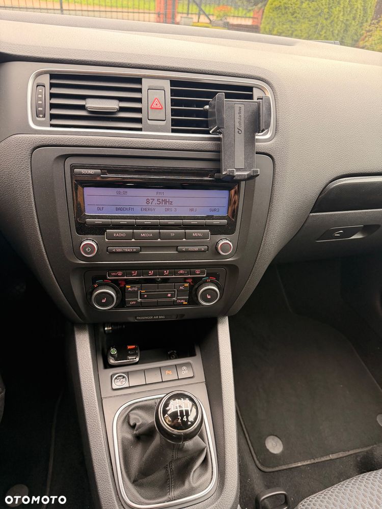 Volkswagen Jetta - 19