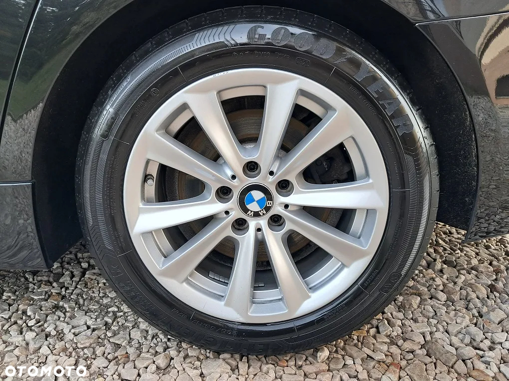 BMW Seria 5 525d Touring Sport-Aut Modern Line - 36