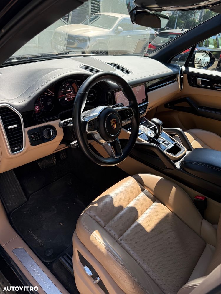 Porsche Cayenne - 6