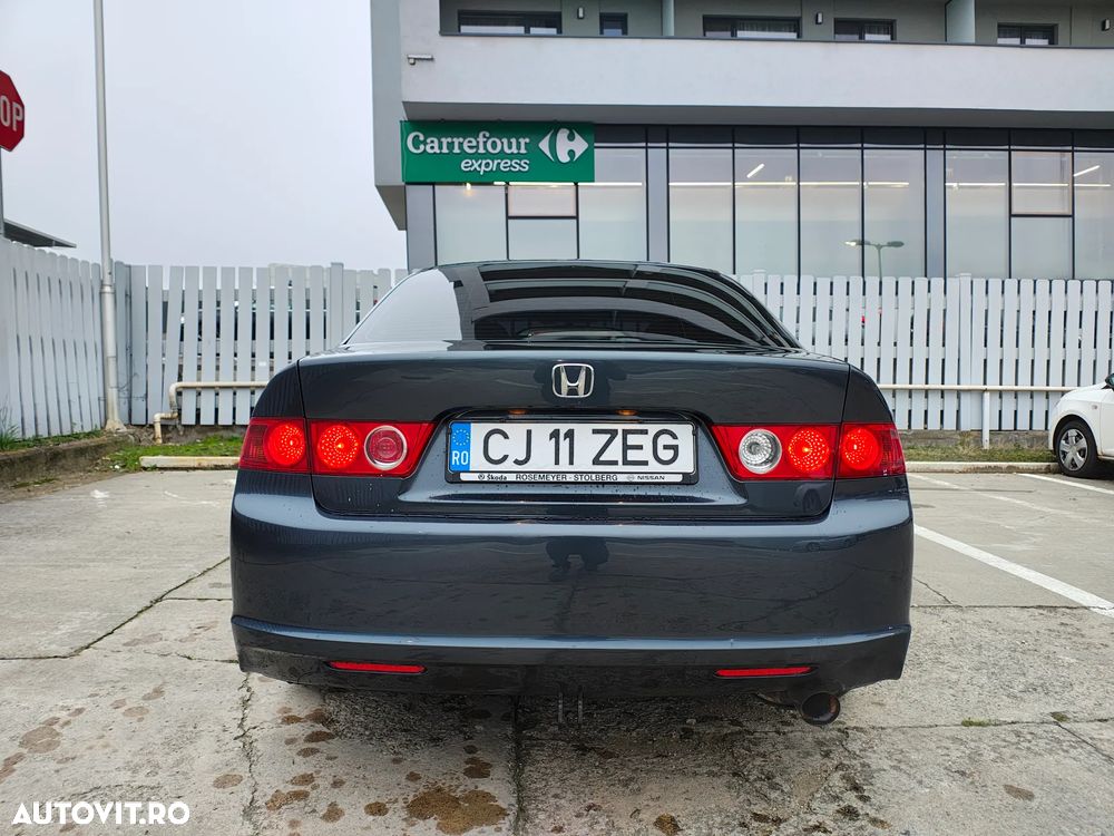 Honda Accord 2.0 i 4 Door - 7