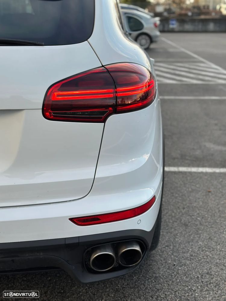 Porsche Cayenne S Tiptronic S - 12