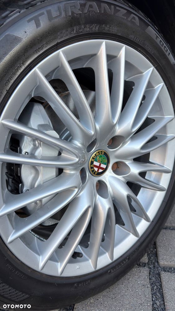 Alfa Romeo 159 1.9 JTDM 16V DPF Distinctive - 14