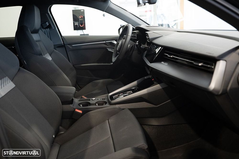 Audi A3 Allstreet 40 TFSIe SE Business - 24