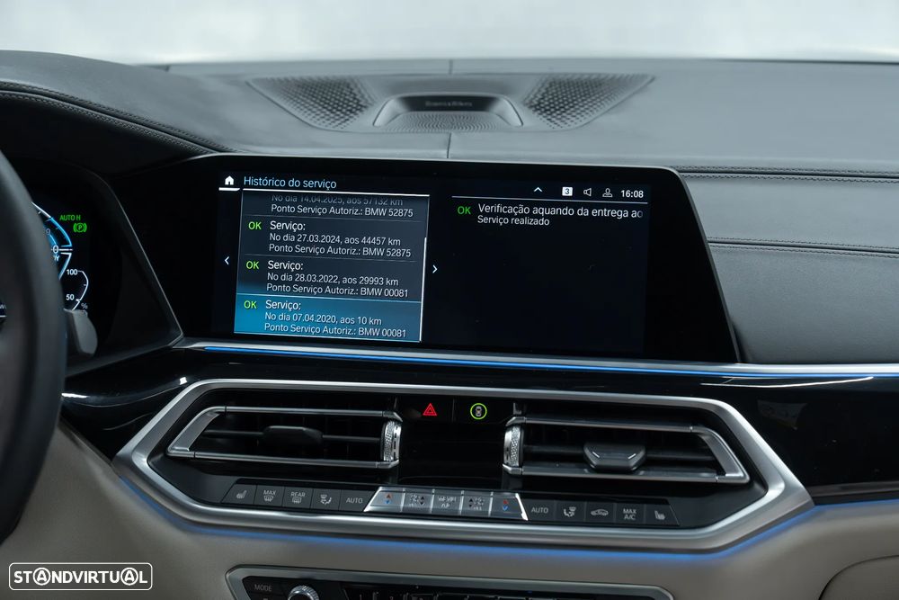 BMW X5 xDrive45e - 44