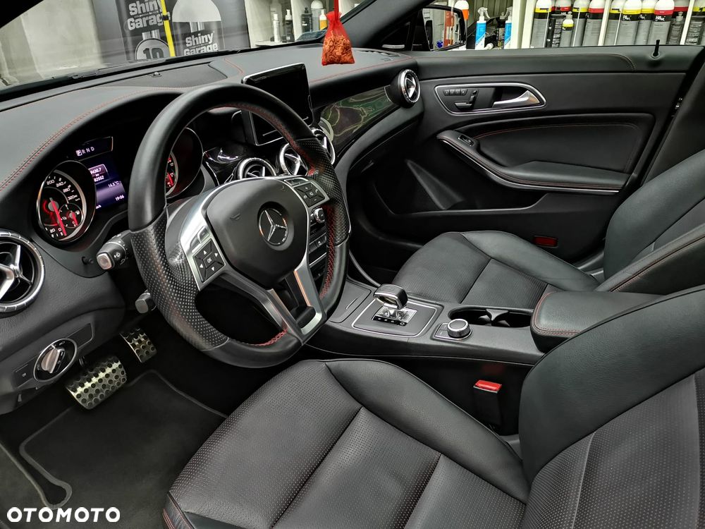 Mercedes-Benz CLA 45 AMG 4Matic 7G-DCT - 5