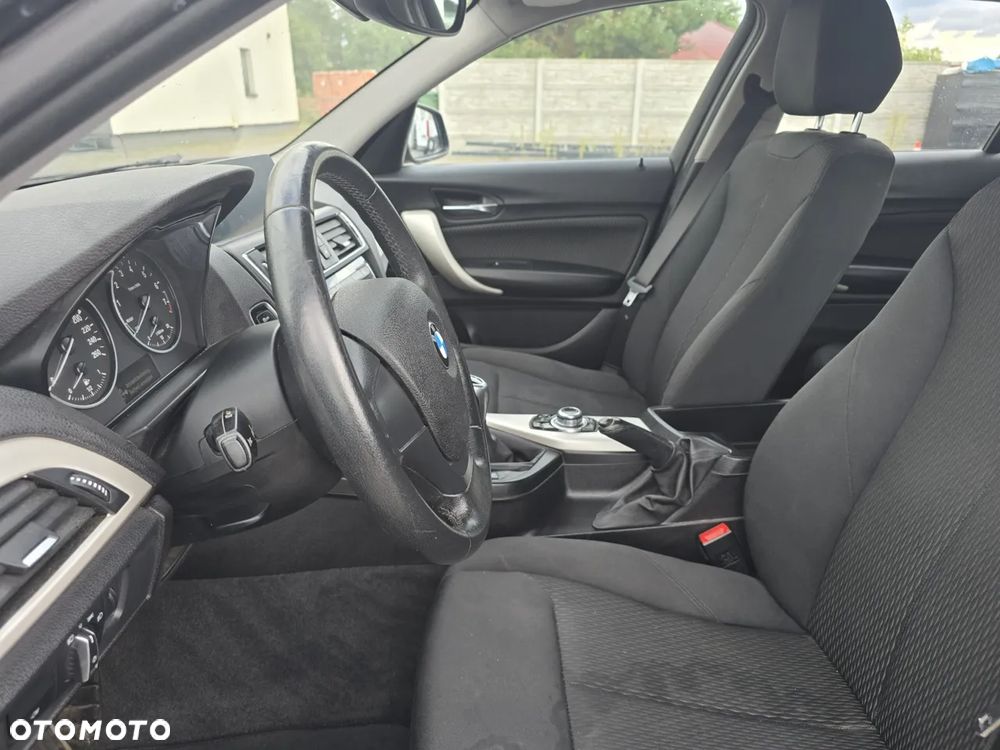BMW Seria 1 116i - 16