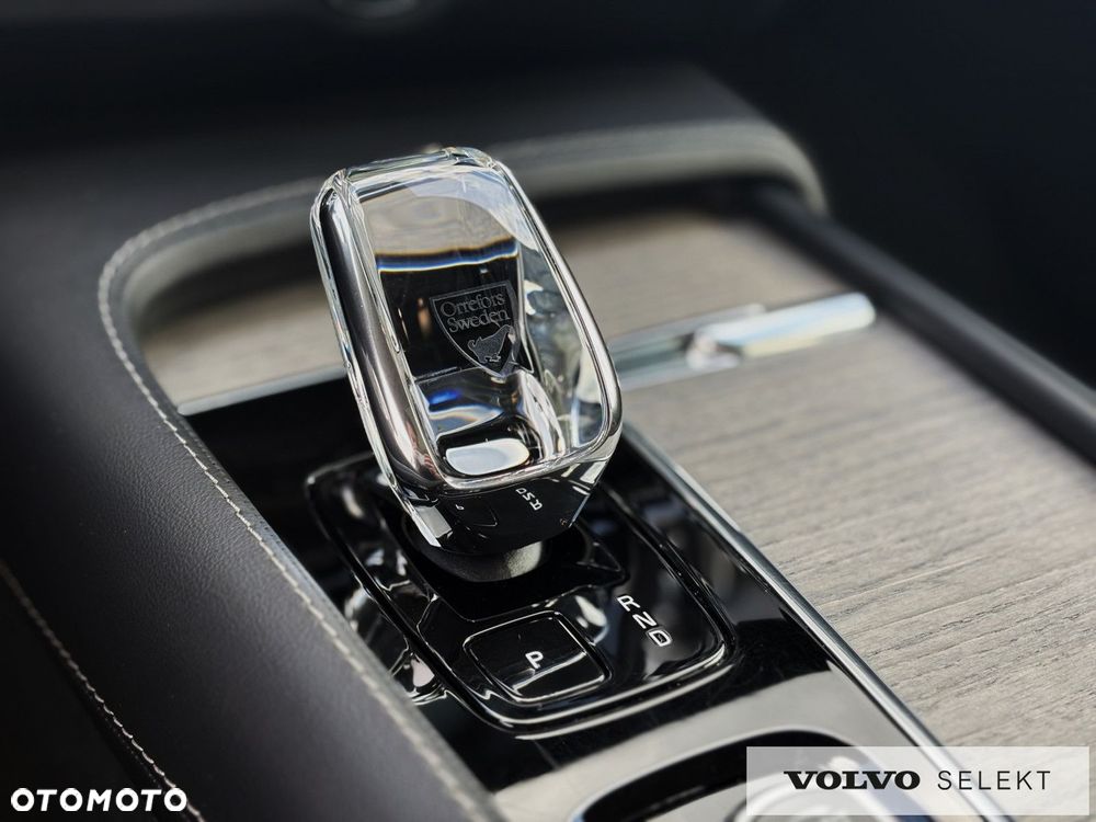 Volvo V90 Cross Country - 18