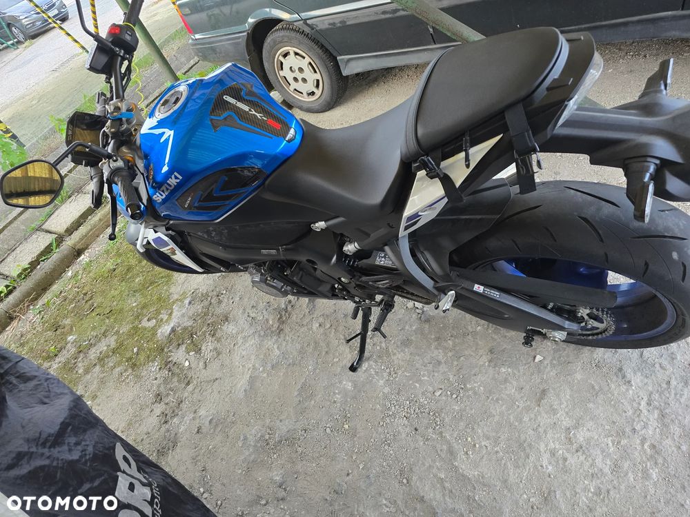 Suzuki GSX 1000 - 4