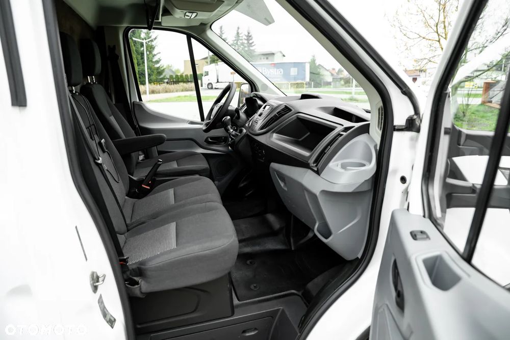 Ford Transit - 23