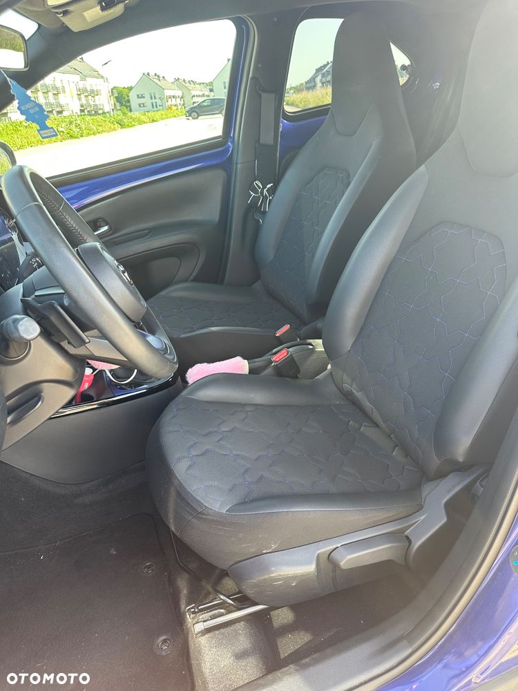 Toyota Aygo X 1.0 VVT-i Executive CVT - 10