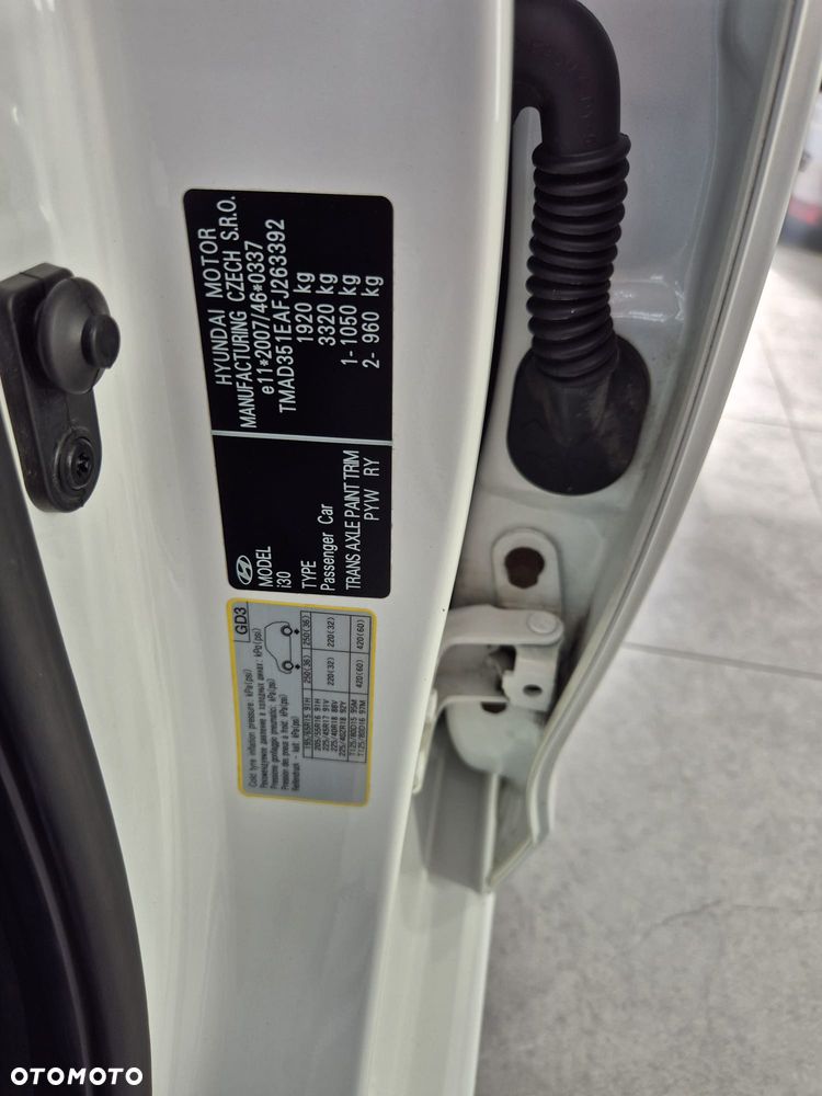 Hyundai i30 1.6 T GDI Turbo - 11
