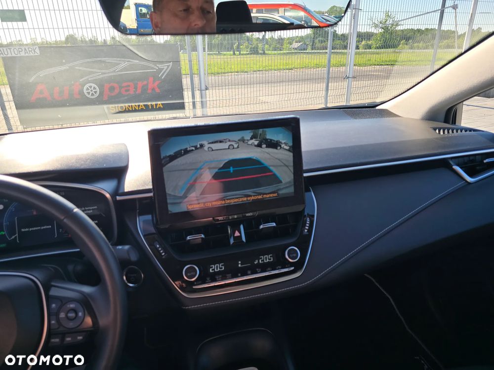 Toyota Corolla 1.8 Hybrid Comfort - 30