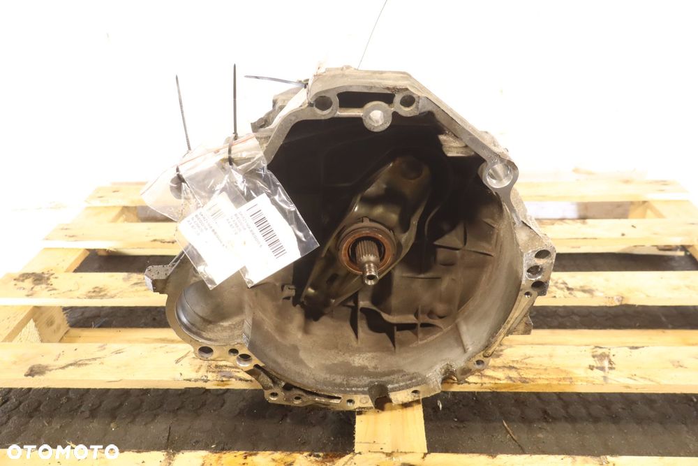 SKRZYNIA BIEGÓW 5 BIEGOWA AUDI A4 B7 2.0 HFF - 1