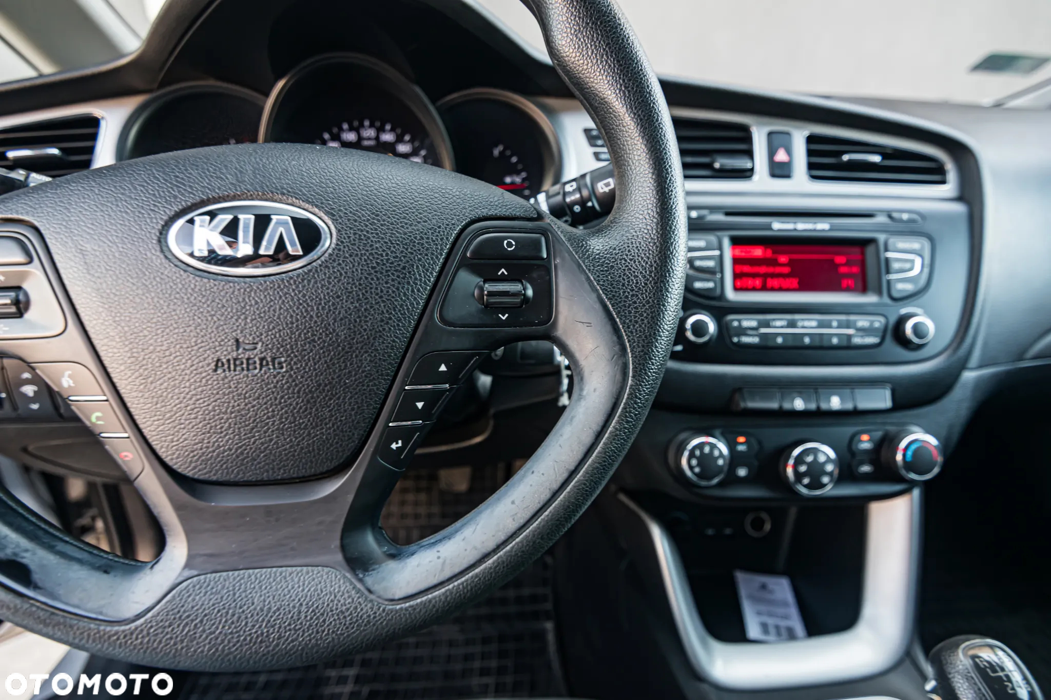 Kia Ceed Cee'd 1.6 GDI S - 18
