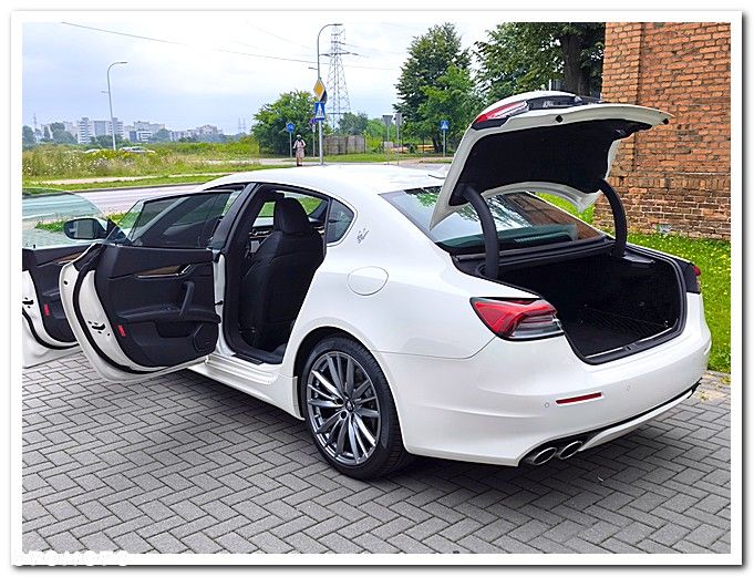 Maserati Quattroporte S - 20
