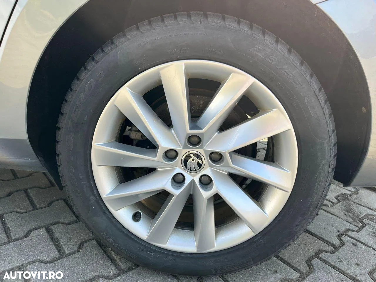Skoda Superb 2.0 TDI DSG Ambition - 18