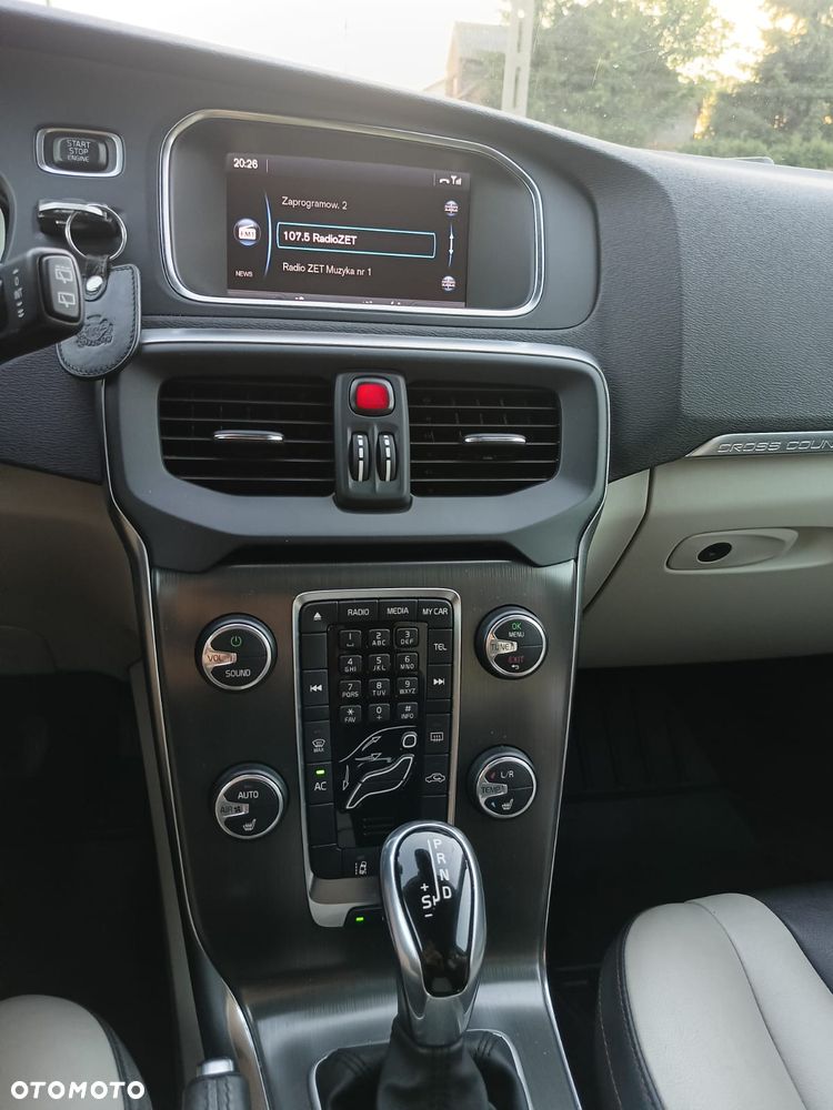 Volvo V40 Cross Country D4 Geartronic Summum - 14