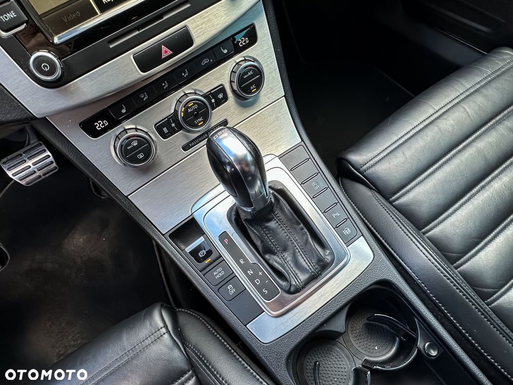 Volkswagen Passat 2.0 TDI Comfortline DSG - 30