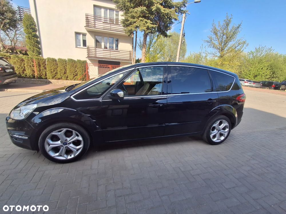 Ford S-Max - 11