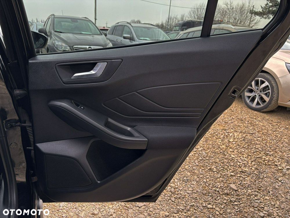 Ford Focus - 24