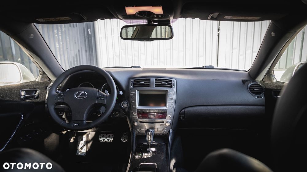 Lexus IS F Sport - 17