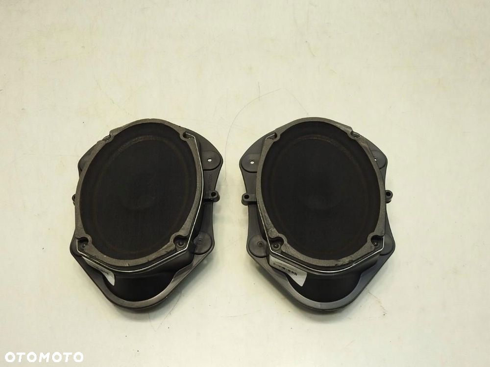 GŁOŚNIK DRZWI PRZÓD CHRYSLER 300C P05059067AC - 2