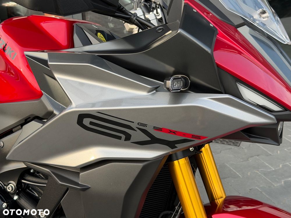 Suzuki GSX 1000 - 17