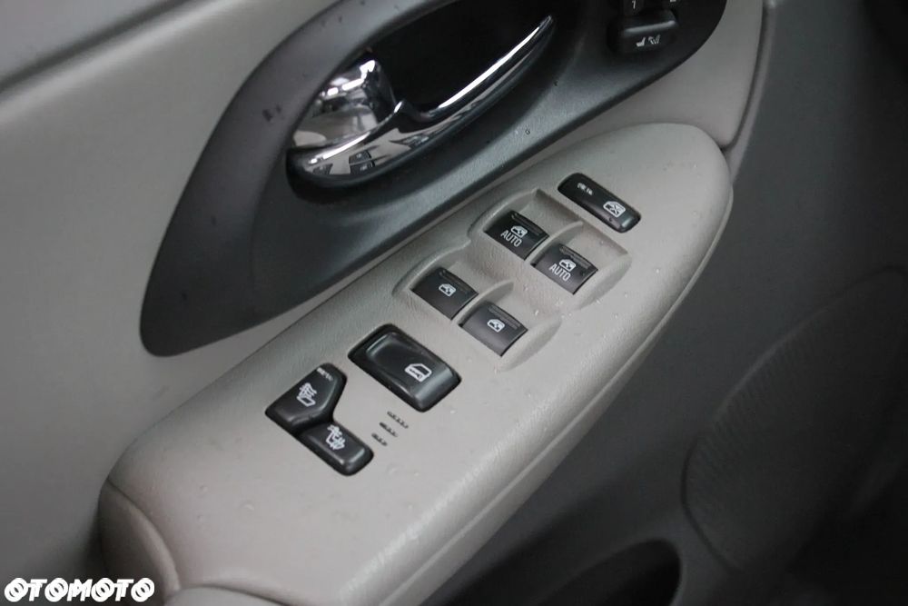 Chevrolet Trailblazer 4.2 LS 4WD - 28