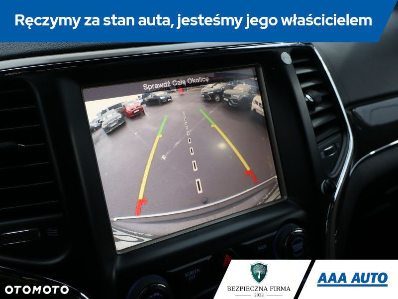 Jeep Grand Cherokee - 16