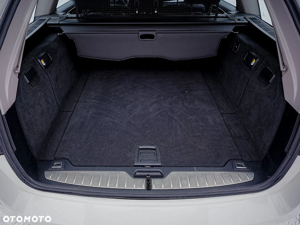 BMW Seria 5 520d xDrive - 26