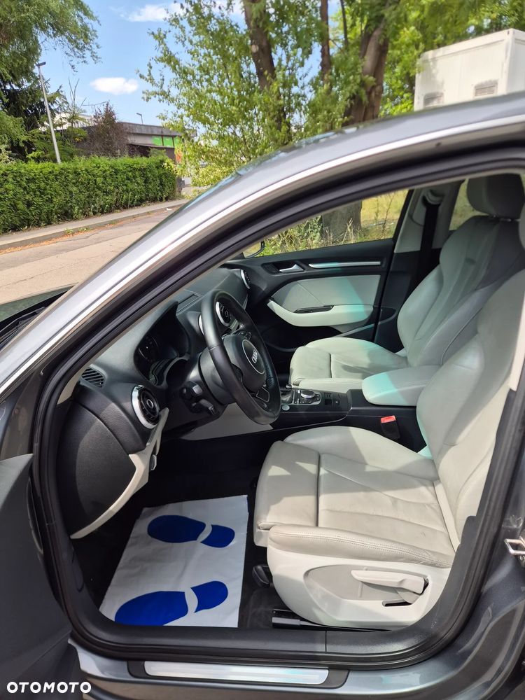 Audi A3 Sportback 2.0 TDI Ambiente - 11