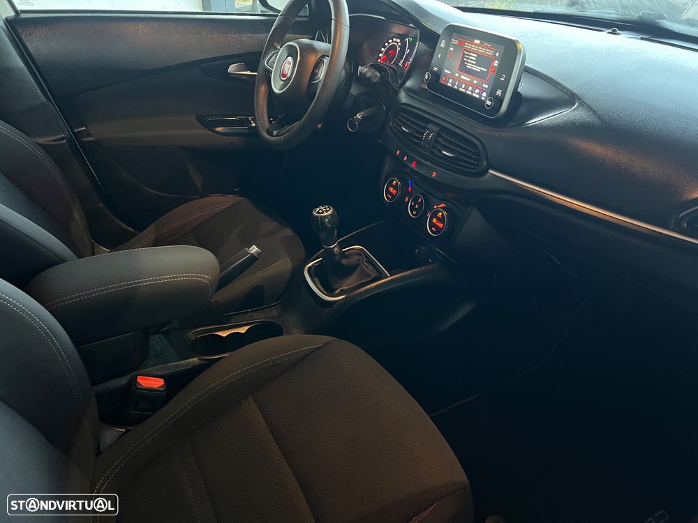 Fiat Tipo 1.3 M-Jet Lounge Tech - 40