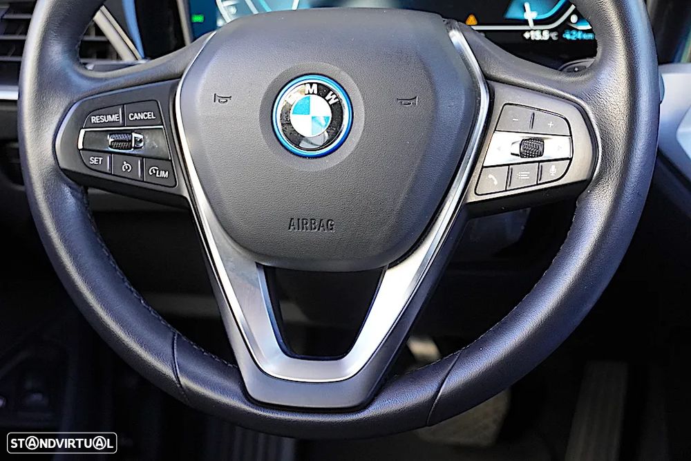 BMW 330 e Touring Auto - 30