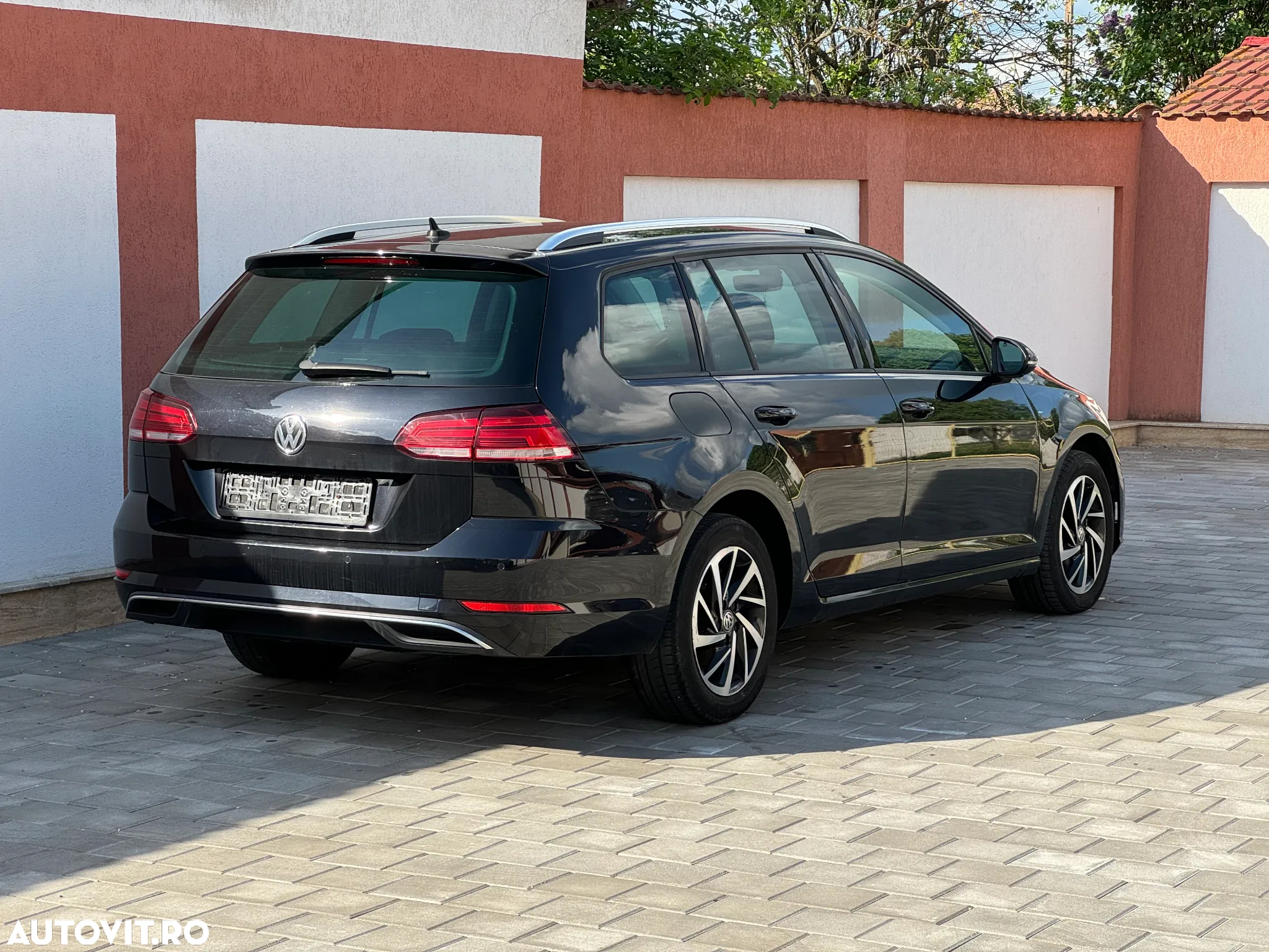 Volkswagen Golf 1.6 TDI SCR DSG Join - 28