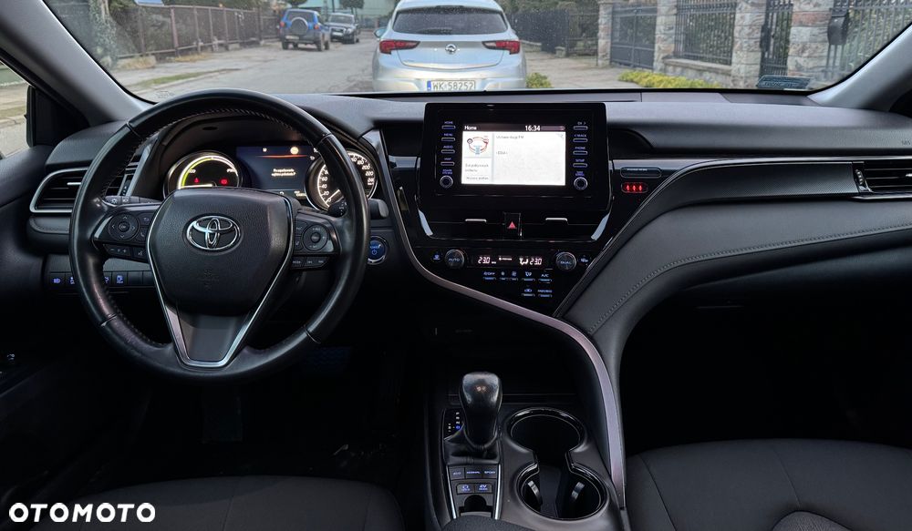 Toyota Camry 2.5 Hybrid Comfort CVT - 2