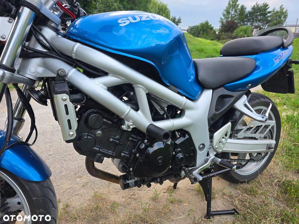 Suzuki SV - 12