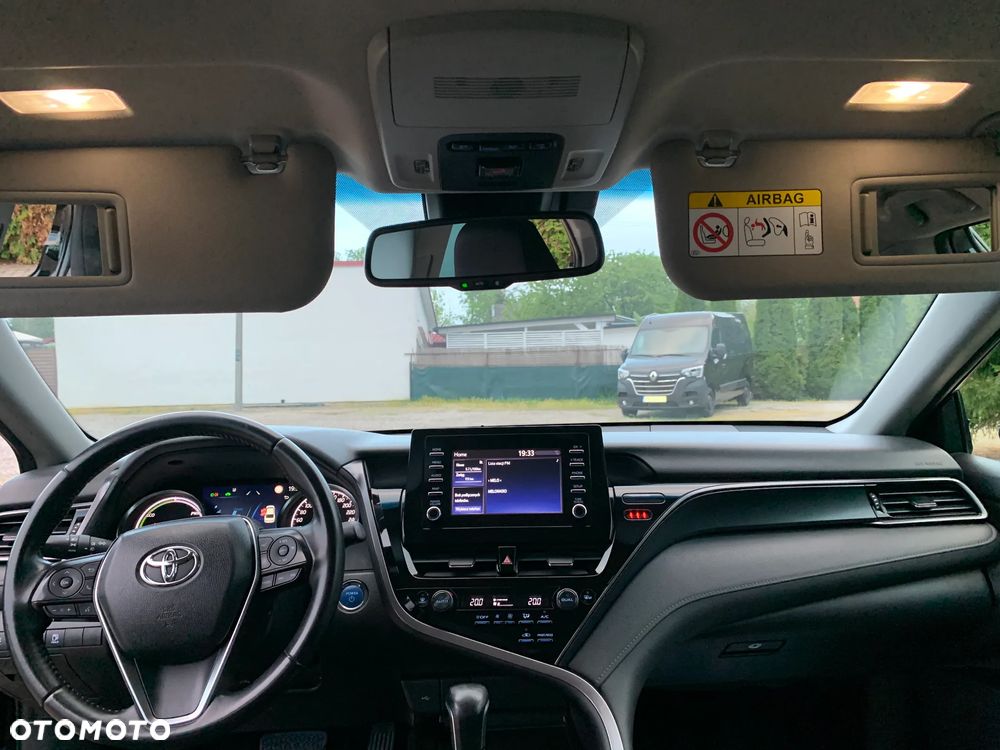 Toyota Camry 2.5 Hybrid Comfort CVT - 28